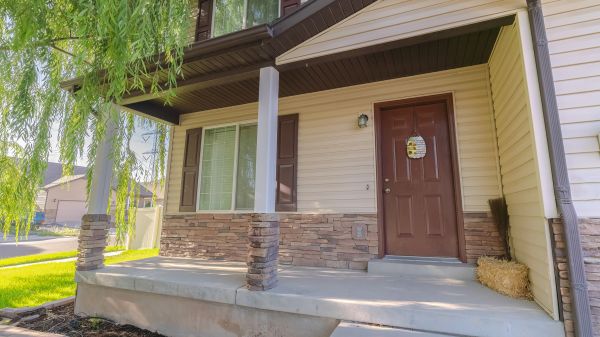 Cost of Concrete Porch Installation in Park City